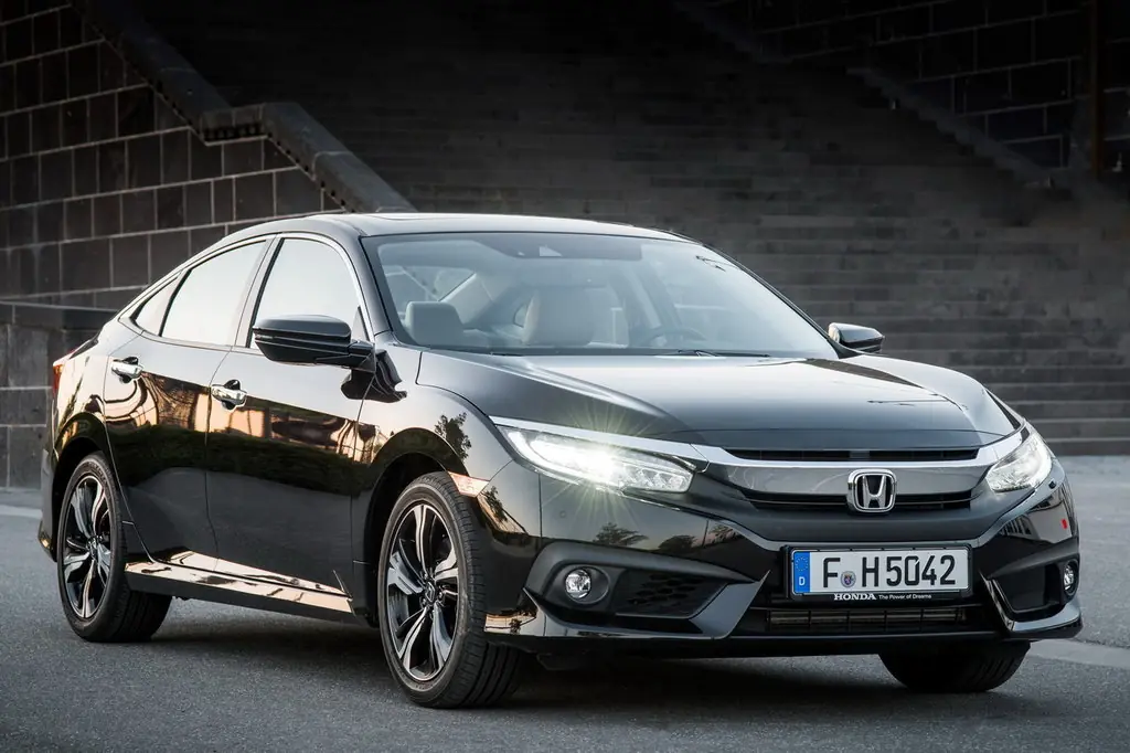 Honda Civic, 10 поколение, FC, Седан, Европа, 12.2016 - 07.2019: фото поколения 2
