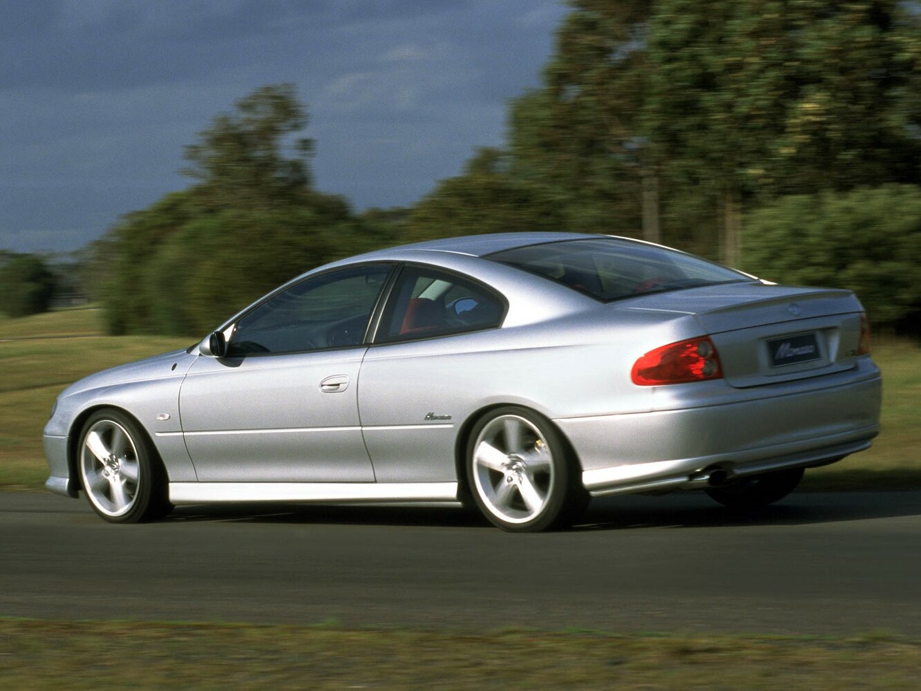 Holden Monaro, , 2001–2005, Купе: Вид сзади в три четверти