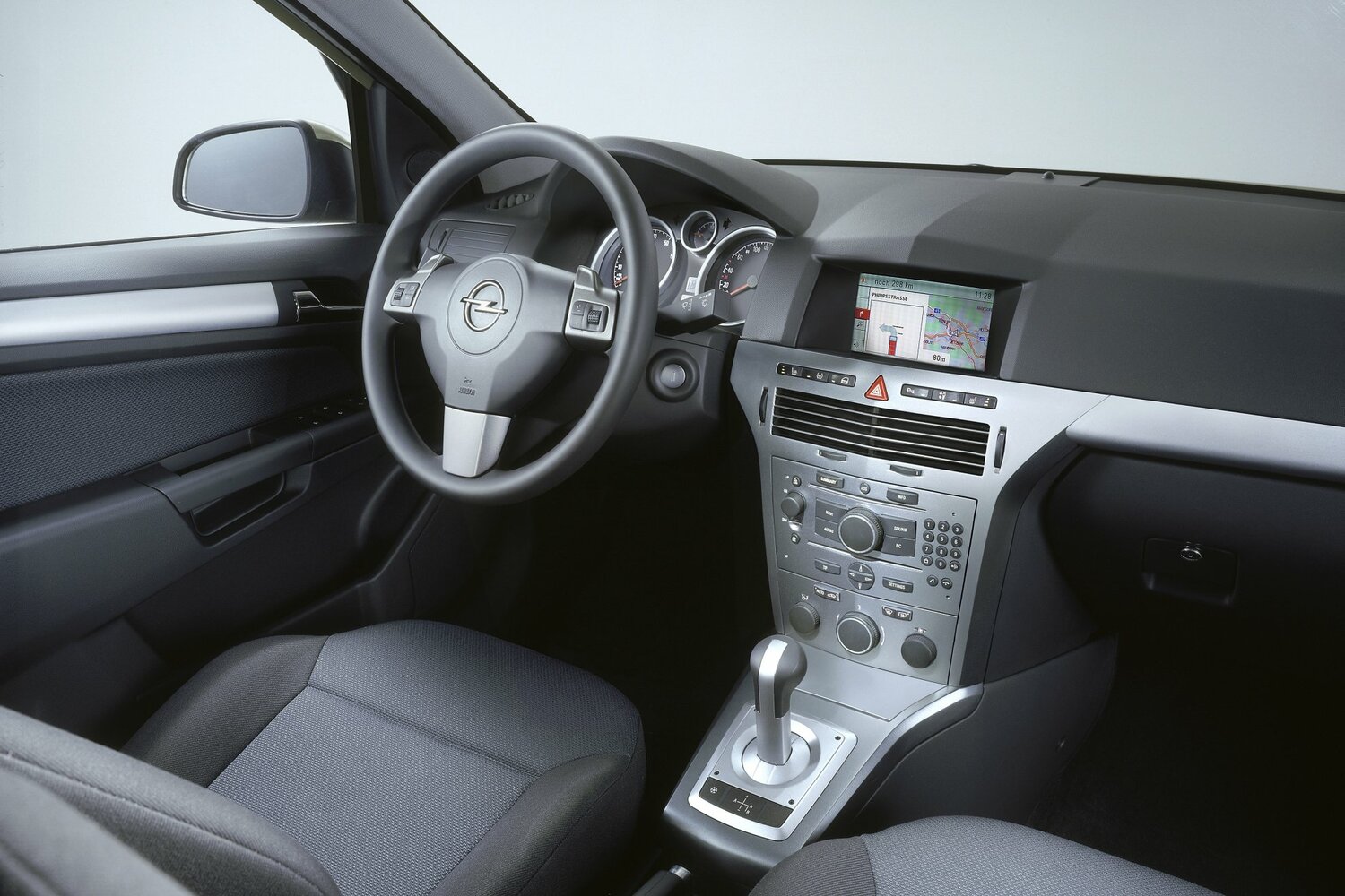 Opel Astra, H, 2004–2007, Estate 5 door: Front cabin