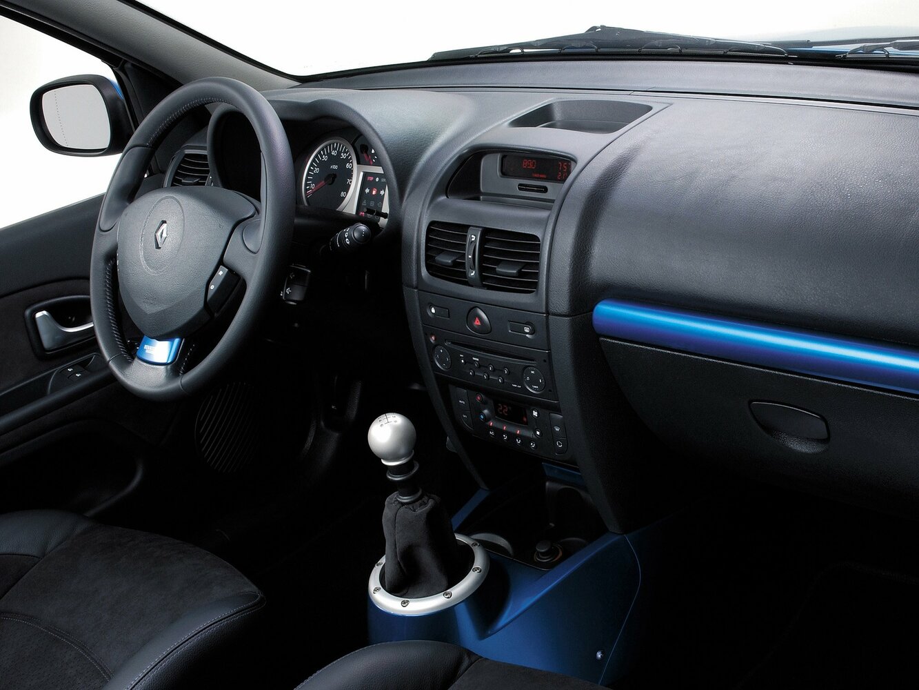 Renault Clio V6, , 2001–2005, Hatchback 3 door: Front cabin