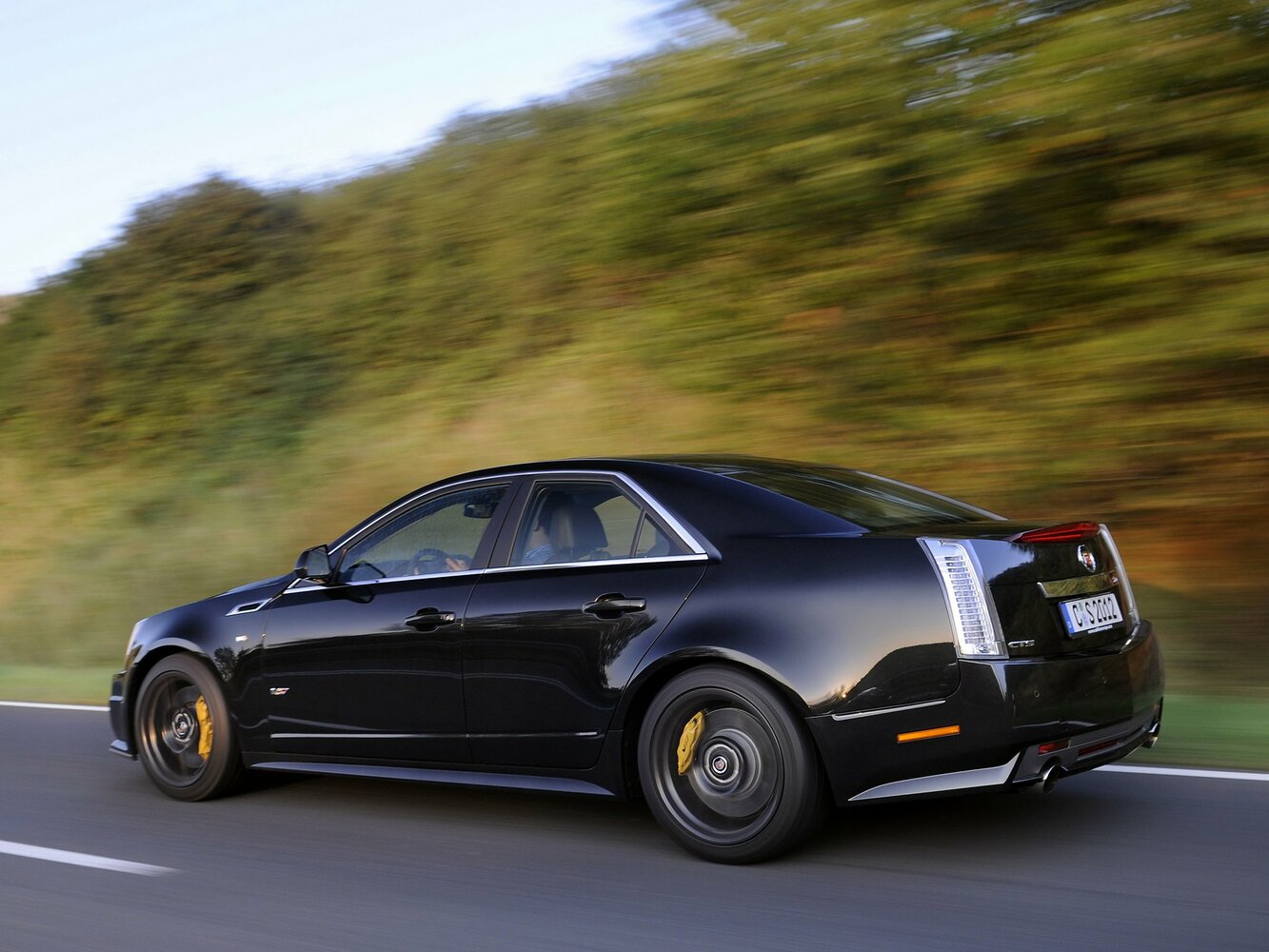 Cadillac CTS-V, II, 2008–2013, Седан: Вид сзади в три четверти