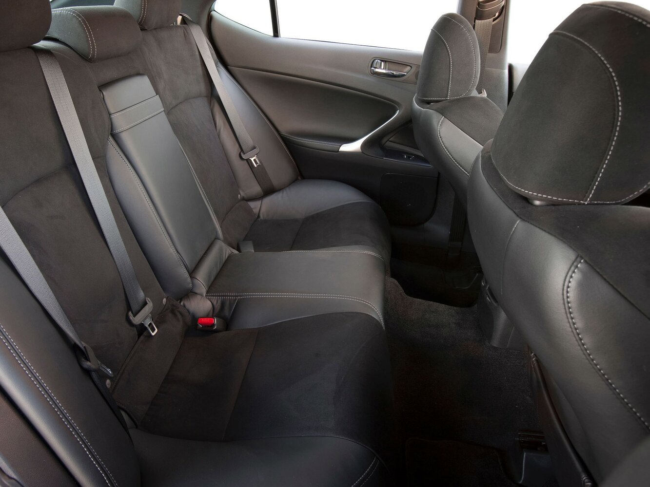 Lexus IS F, , 2007–2014, Седан: Задняя часть салона