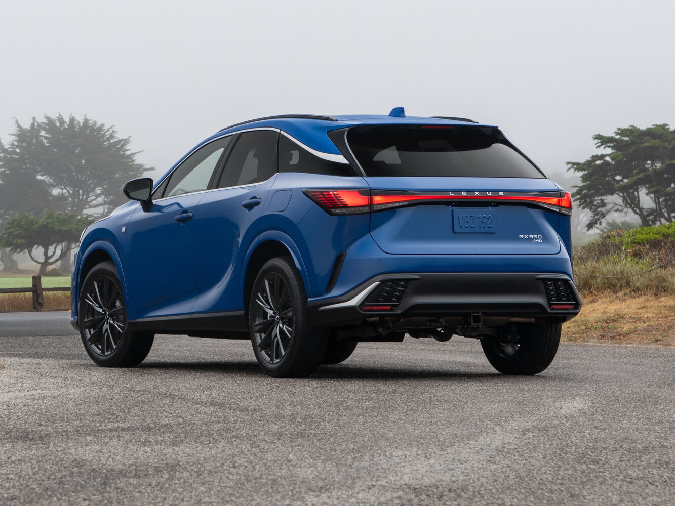 Lexus RX, V, 2022–2026, SUV 5 door: Rear three-quarter view
