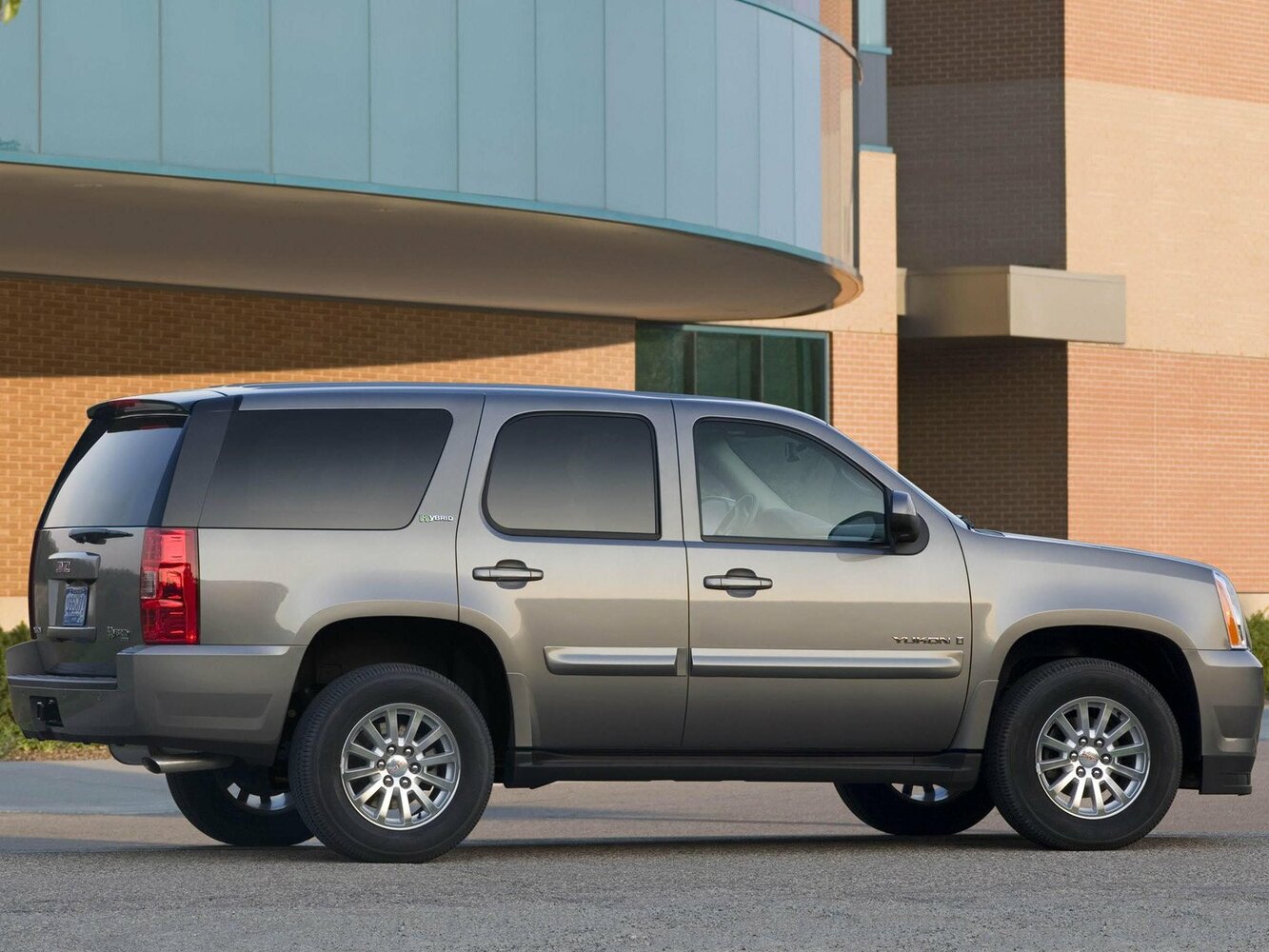 GMC Yukon, III (GMT900), 2006–2014, Внедорожник 5 дв.: Вид сзади в три четверти