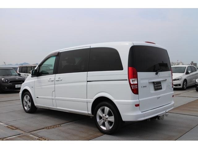 Mercedes-Benz V-Класс, II (W639) Рестайлинг, 2011–2015, Минивэн Compact: Вид сзади в три четверти