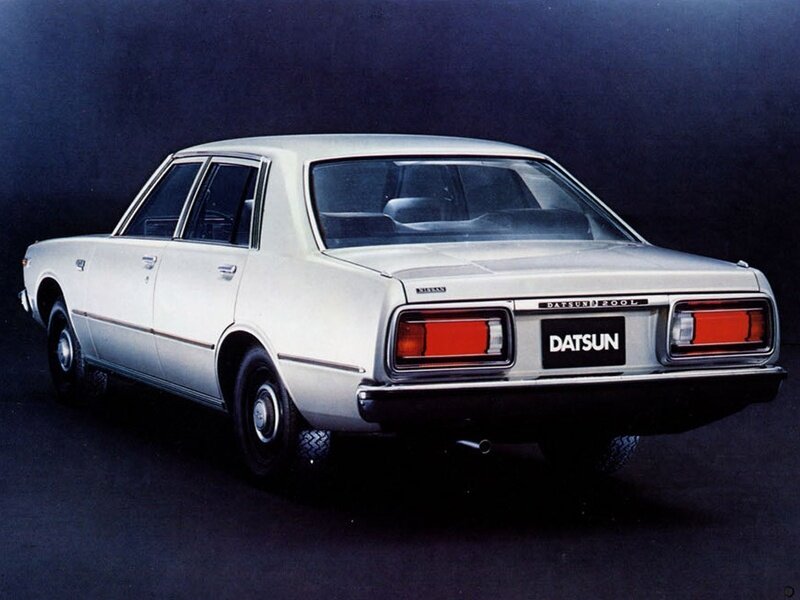 Datsun Laurel, III, 1977–1981, Седан: Вид сзади в три четверти