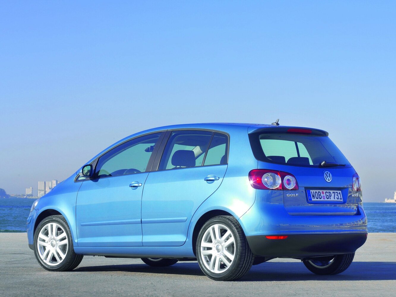 Volkswagen Golf Plus, I, 2005–2009, Хэтчбек 5 дв.: Вид сзади в три четверти
