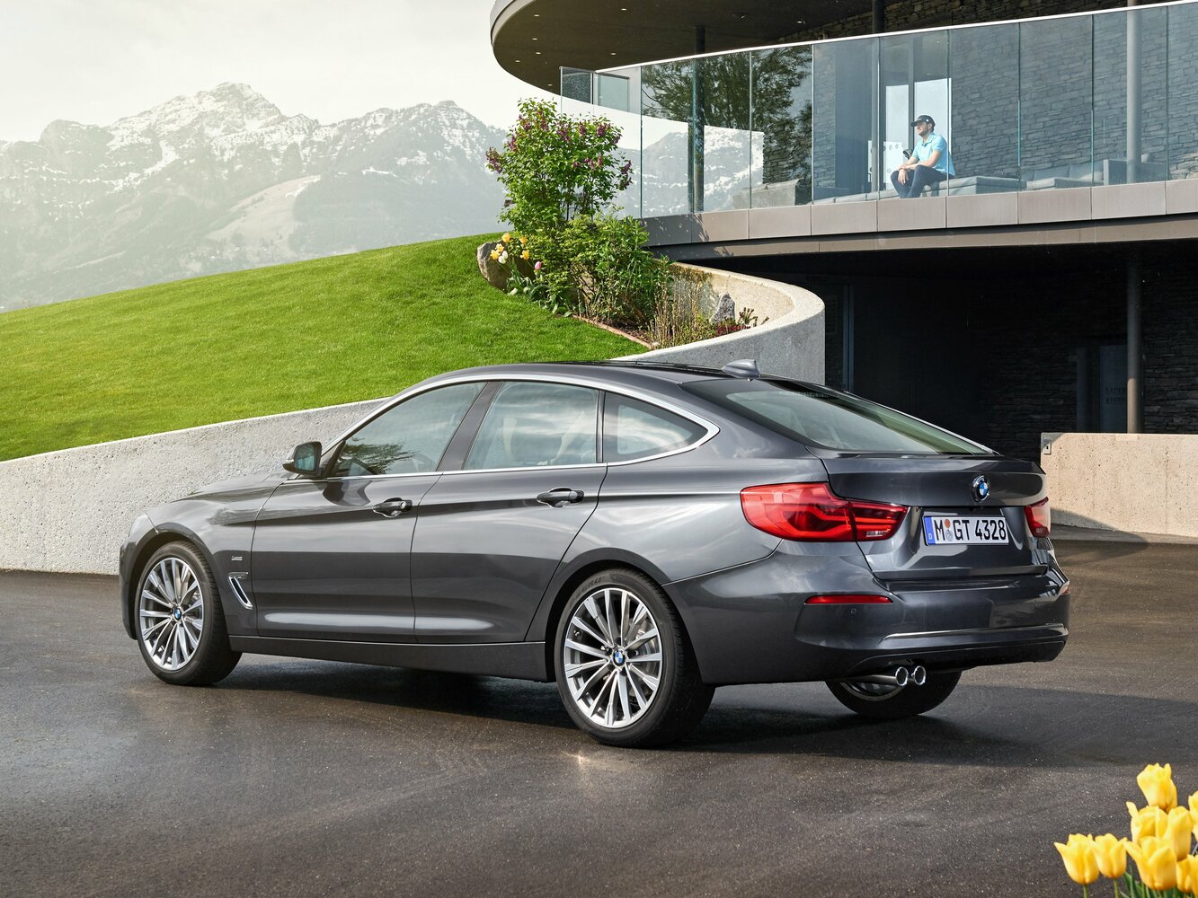 BMW 3 серии, VI (F3x) Рестайлинг, 2015–2020, Лифтбек Gran Turismo: Вид сзади в три четверти