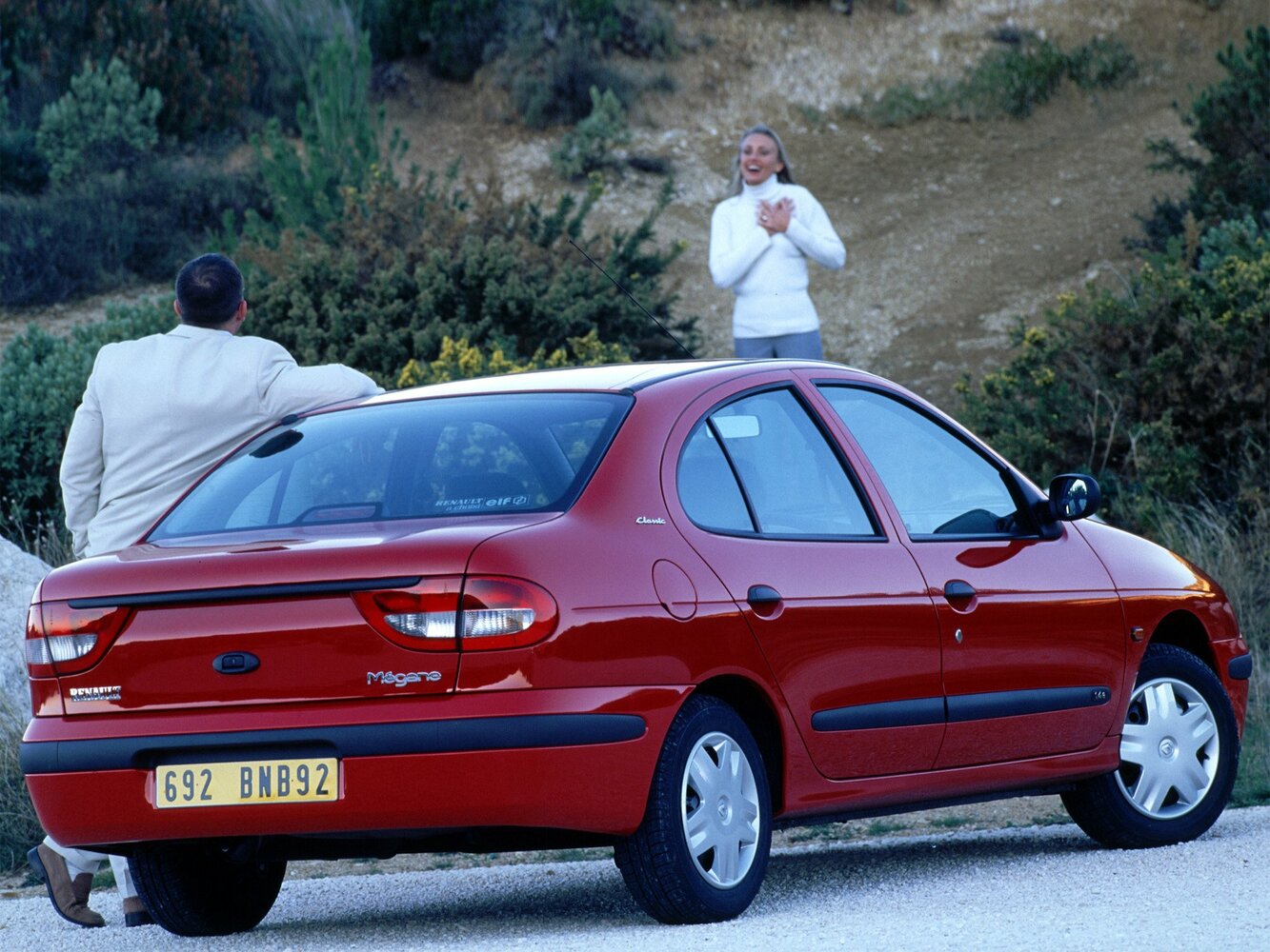 Renault Megane, I Рестайлинг, 1999–2003, Седан: Вид сзади в три четверти