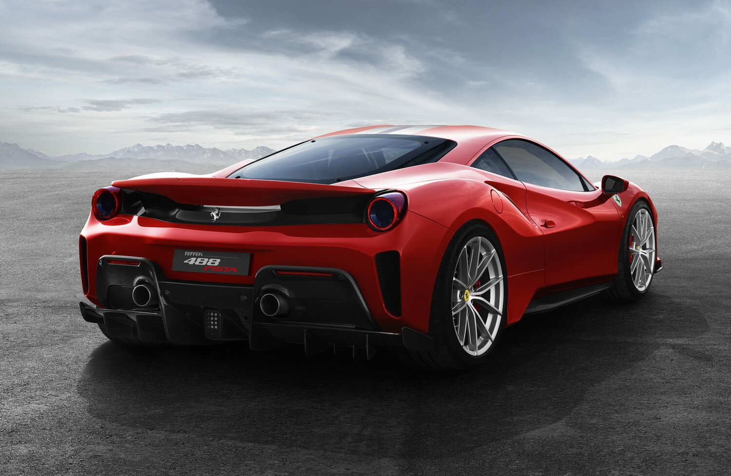 Ferrari 488, , 2015–2019, Купе Pista: Вид сзади в три четверти