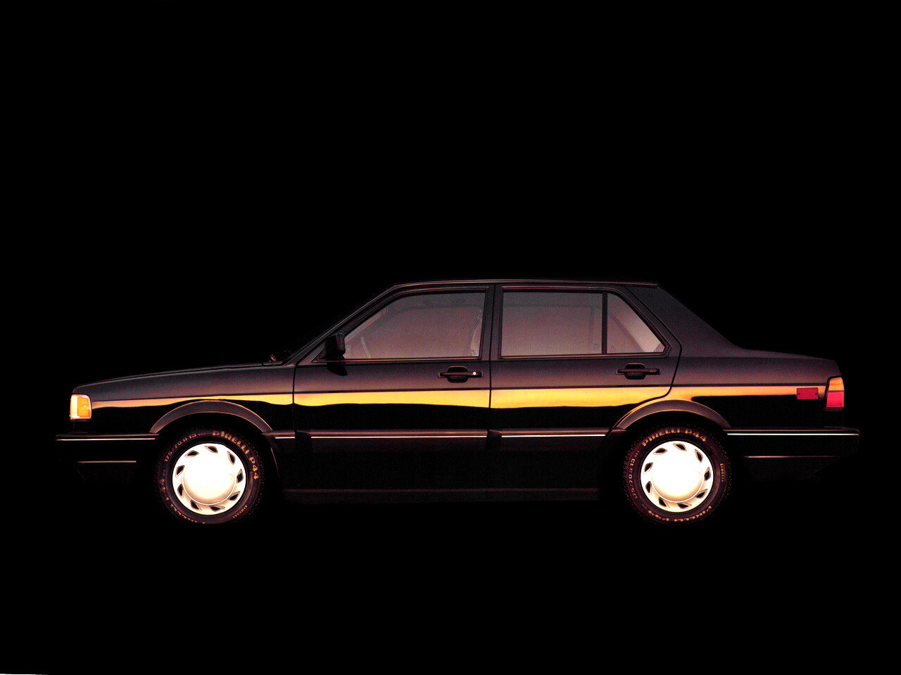 Volkswagen Fox, I Рестайлинг, 1991–1994, Седан: Вид сбоку
