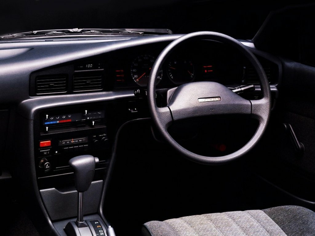 Toyota Corona, VIII (T170), 1987–1993, Sedan: Dashboard