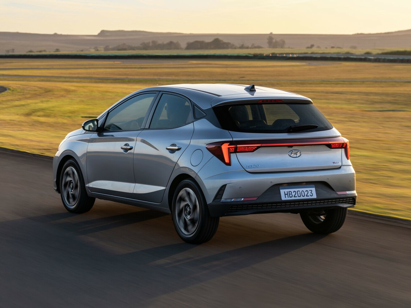 Hyundai HB20, II Рестайлинг, 2022–2026, Хэтчбек 5 дв.: Вид сзади в три четверти