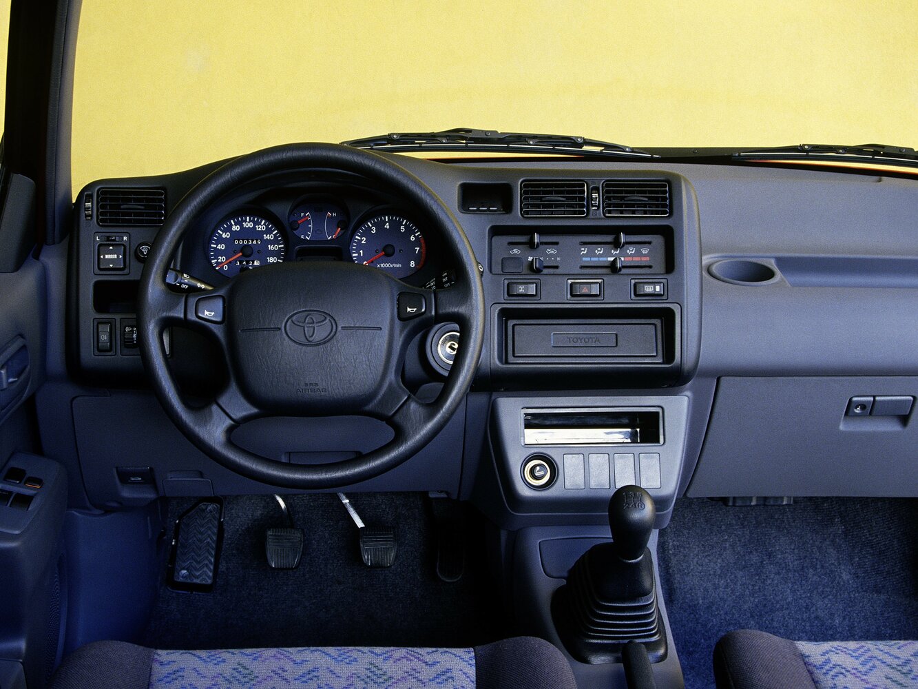 Toyota RAV4, I (XA10), 1994–2000, SUV 3 door: Dashboard