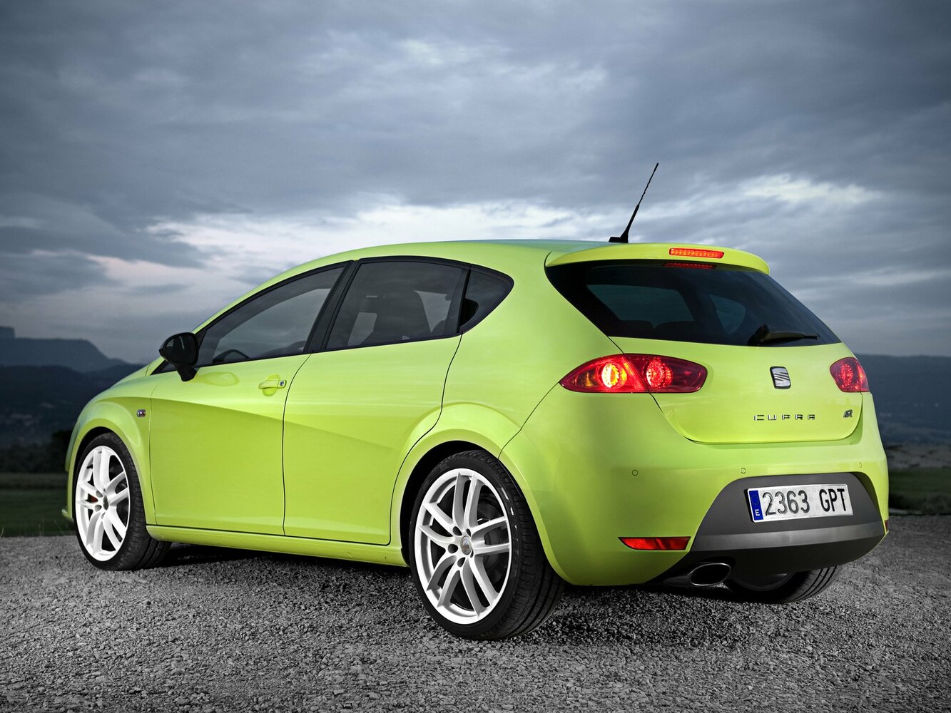 SEAT Leon Cupra, II facelift, 2009–2012, Hatchback 5 door R: Rear three-quarter view