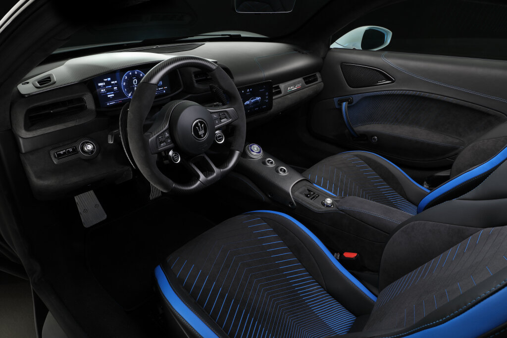 Maserati MC20, , 2020–2026, Купе: Передняя часть салона