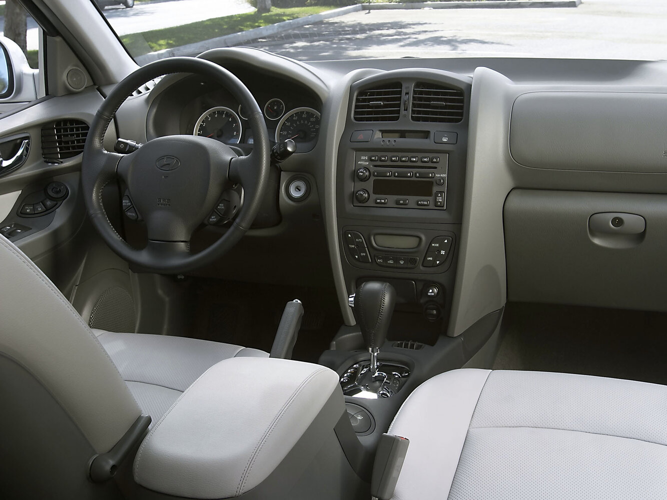 Hyundai Santa Fe, Classic, 2007–2013, Внедорожник 5 дв. Classic: Передняя часть салона