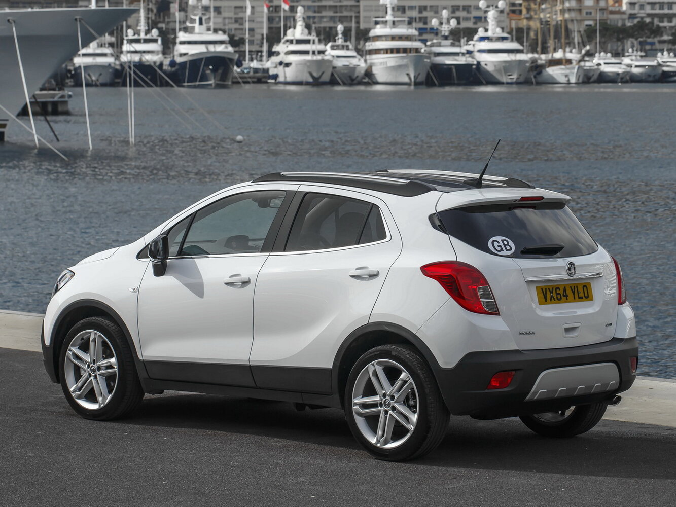Vauxhall Mokka, I, 2012–2016, SUV 5 door: Rear three-quarter view