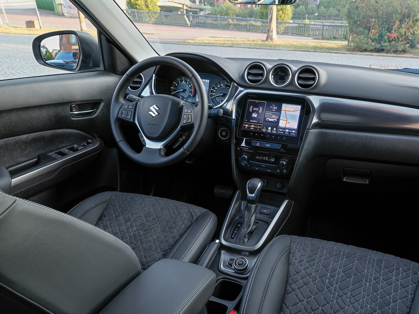 Suzuki Vitara, II Рестайлинг 2, 2024–2026, Внедорожник 5 дв.: Передняя часть салона
