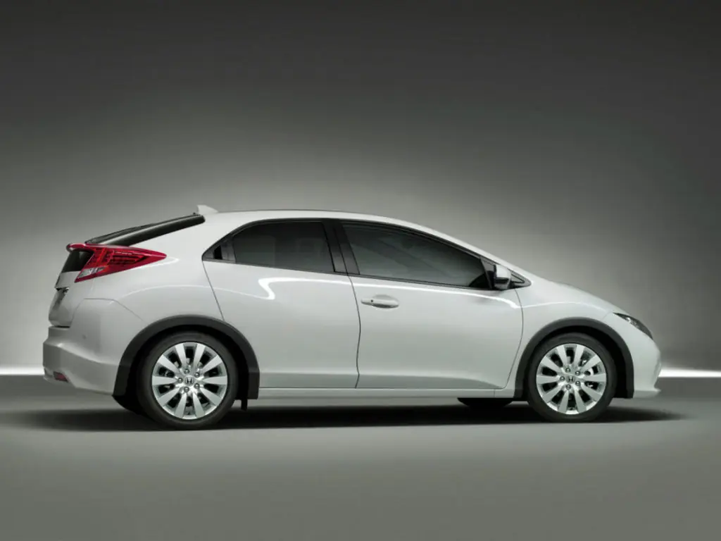 Honda Civic, 9 поколение, FK, Хэтчбек 5 дв., Россия, 04.2012 - 03.2015: фото поколения 2