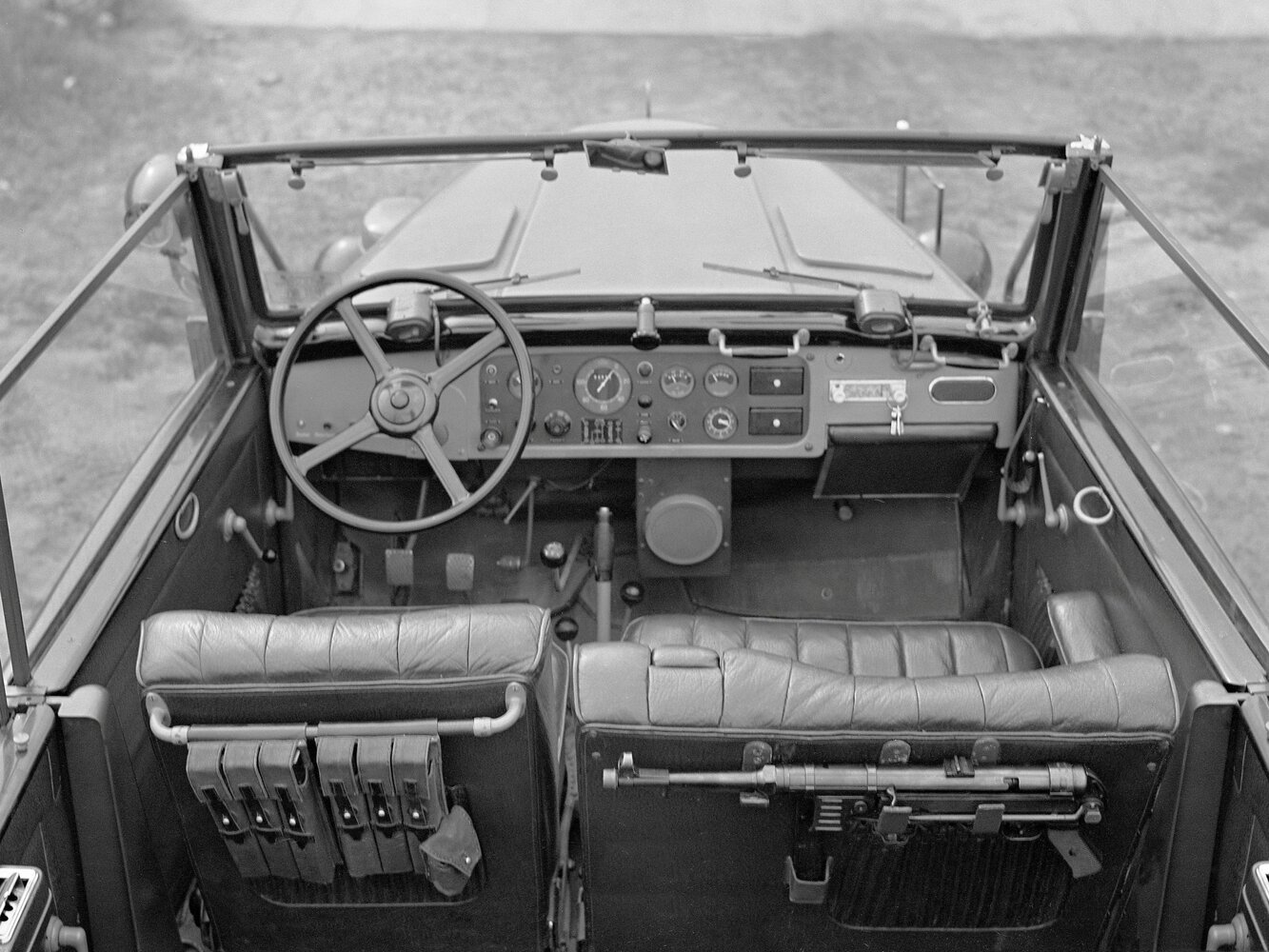 Steyr 1500, I, 1941–1944, Внедорожник открытый: Передняя панель