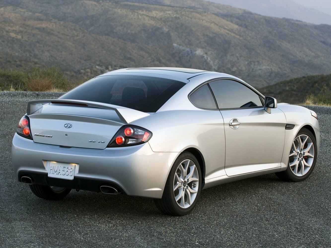 Hyundai Tiburon, II (GK) Рестайлинг, 2007–2009, Купе: Вид сзади в три четверти