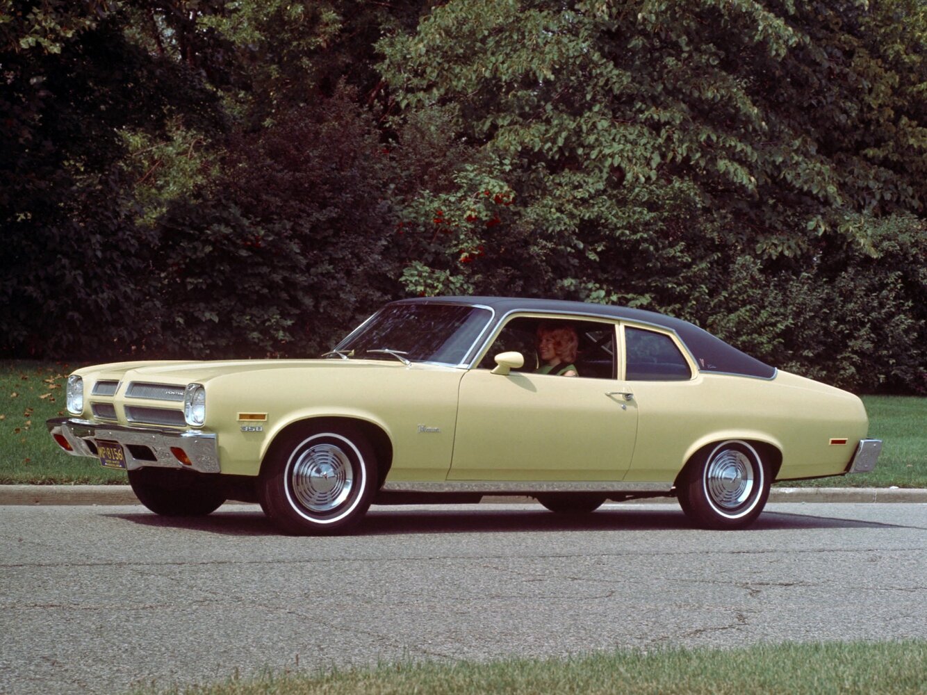 Pontiac Ventura, II, 1971–1977, Лифтбек: Вид сбоку