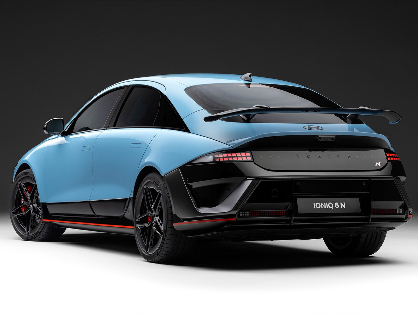 Hyundai IONIQ 6, I Рестайлинг, 2025–2026, Фастбек N: Вид сзади в три четверти