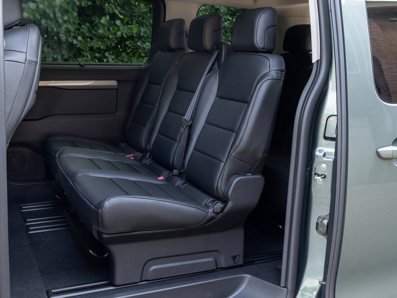 Toyota ProAce, II facelift, 2024–2026, Minivan Verso L1: Rear cabin