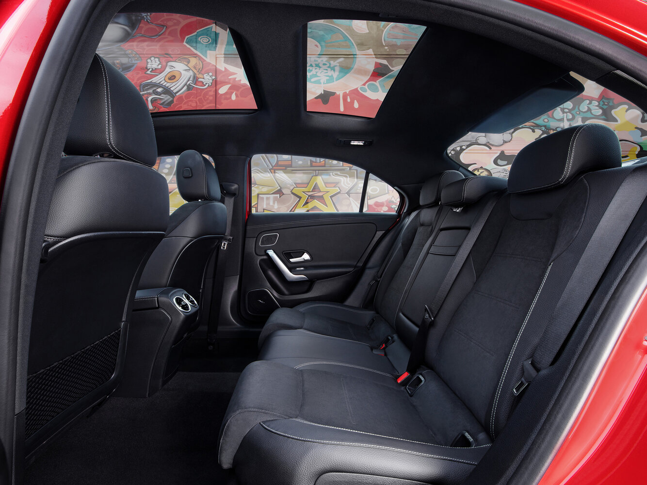 Mercedes-Benz A-Класс, IV (W177), 2018–2022, Седан Long: Задняя часть салона