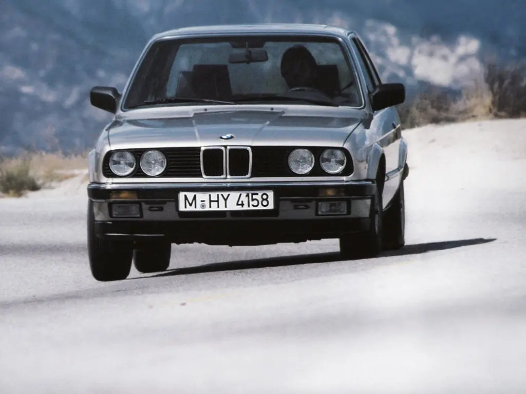 BMW 3-series, 2 поколение, E30, Купе, Европа, 12.1981 - 04.1991: фото поколения 10