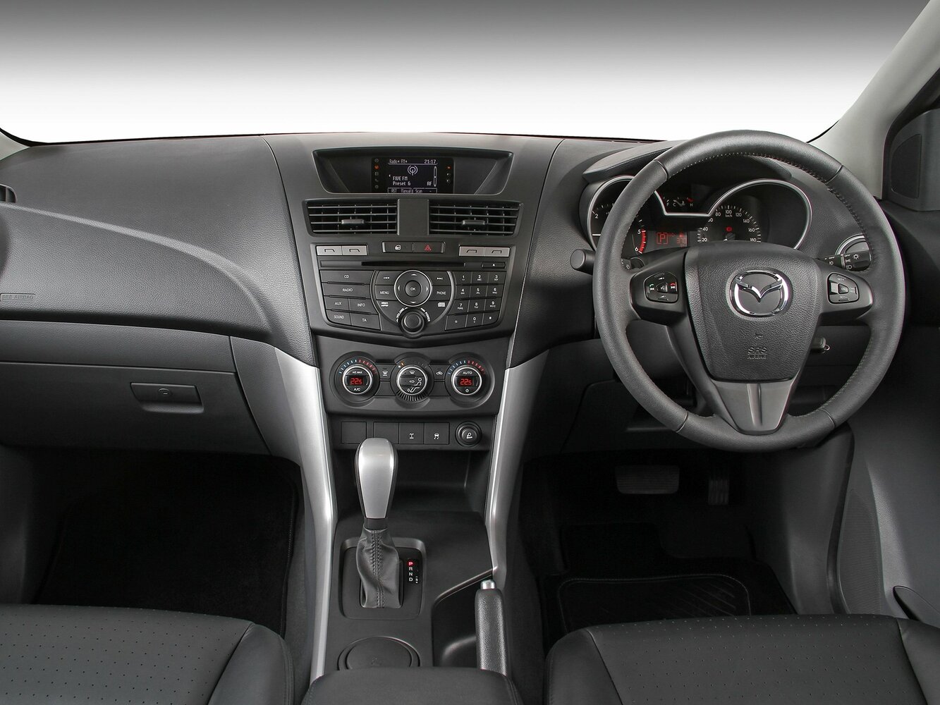 Mazda BT-50, II, 2011–2015, Pickup Двойная кабина: Dashboard