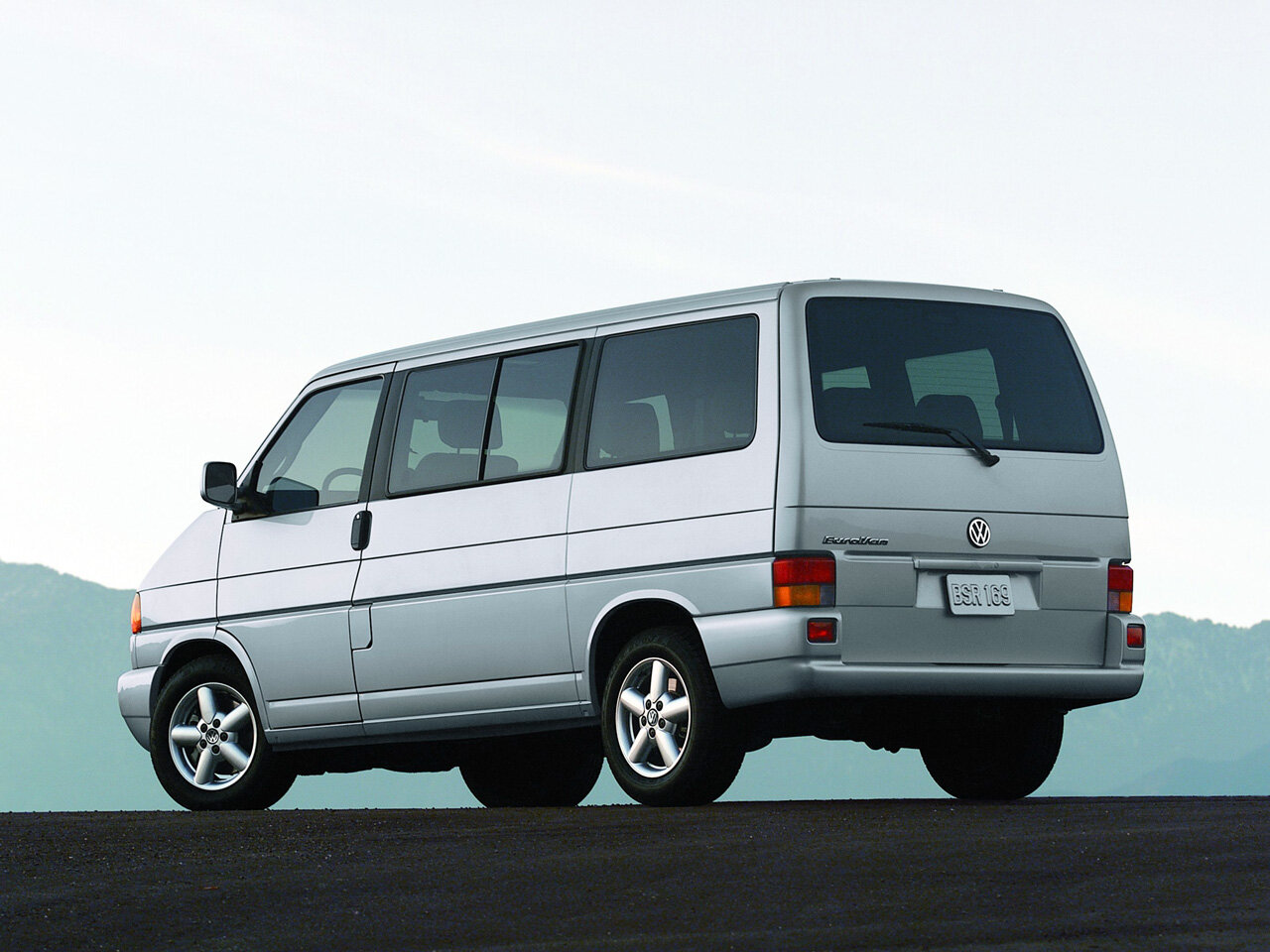 Volkswagen EuroVan, T4 Рестайлинг, 1997–2003, Минивэн: Вид сзади в три четверти