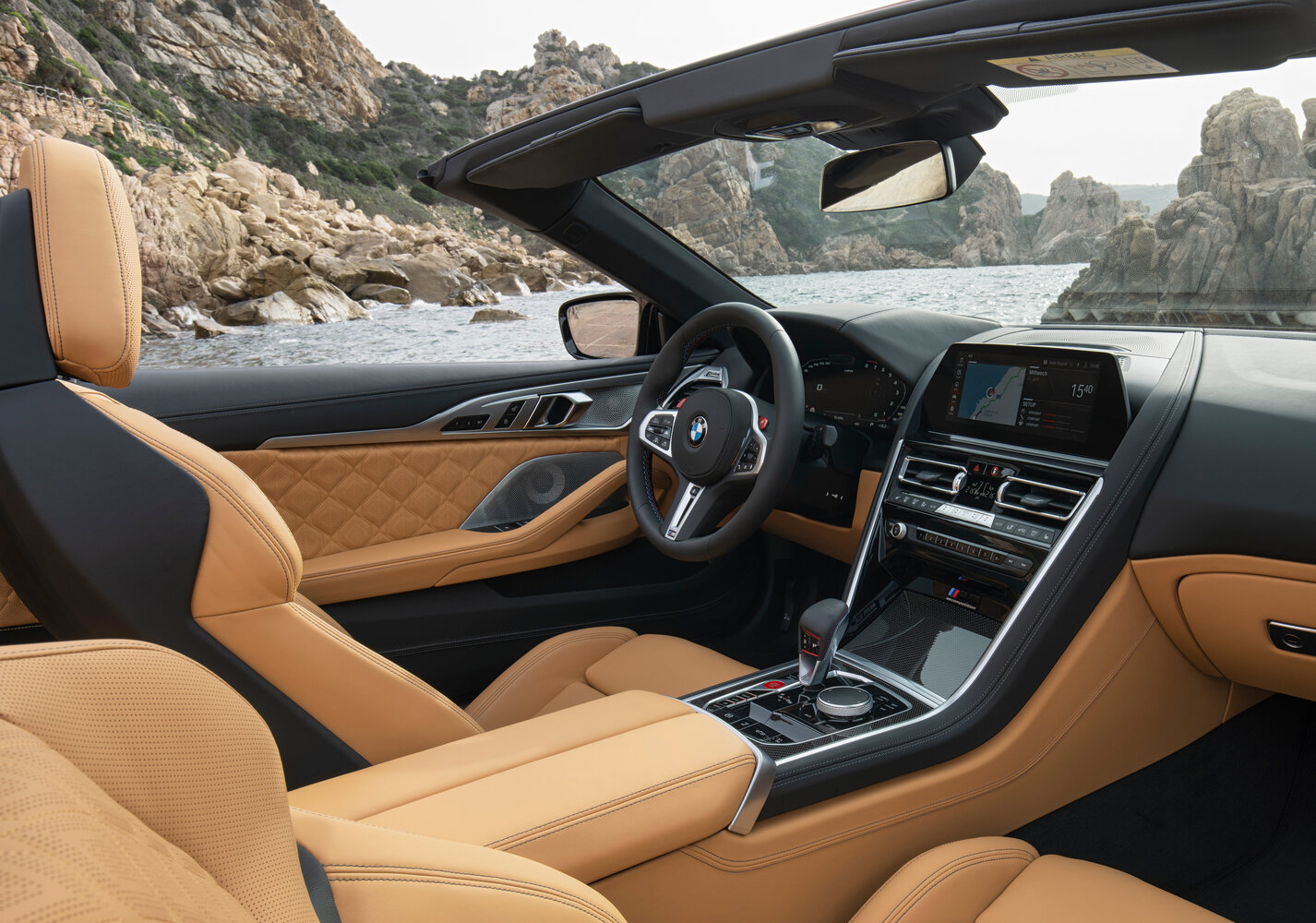 BMW M8, I (F91/F92/F93), 2019–2022, Кабриолет: Передняя часть салона