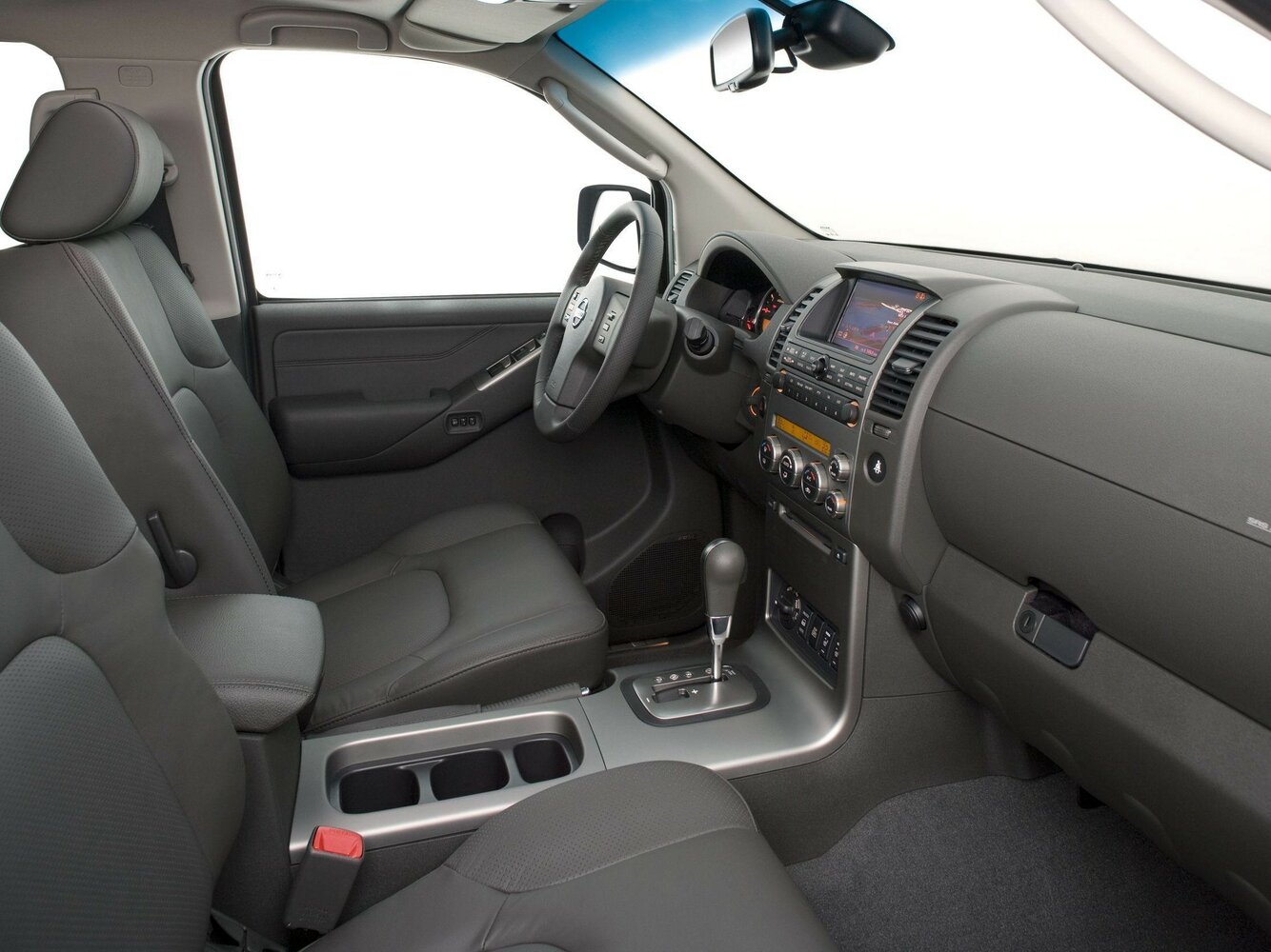Nissan Navara (Frontier), III (D40), 2004–2010, Pickup Двойная кабина: Front cabin