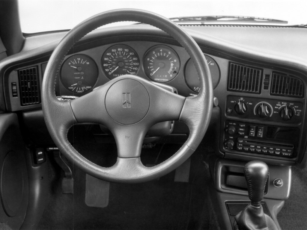 Oldsmobile Achieva, , 1991–1997, Купе: Передняя часть салона
