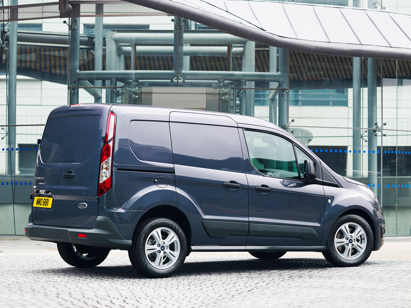 Ford Transit Connect, II, 2012–2018, Фургон SWB: Вид сзади в три четверти