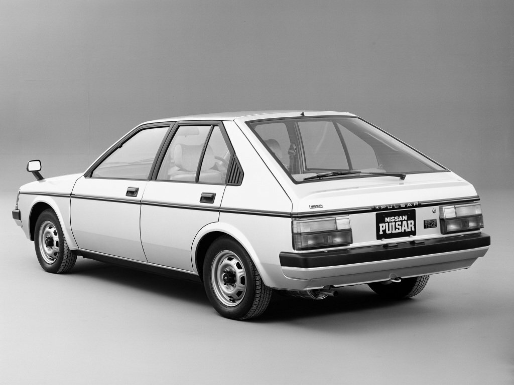 Nissan Pulsar, II (N12), 1982–1986, Hatchback 5 door: Rear three-quarter view