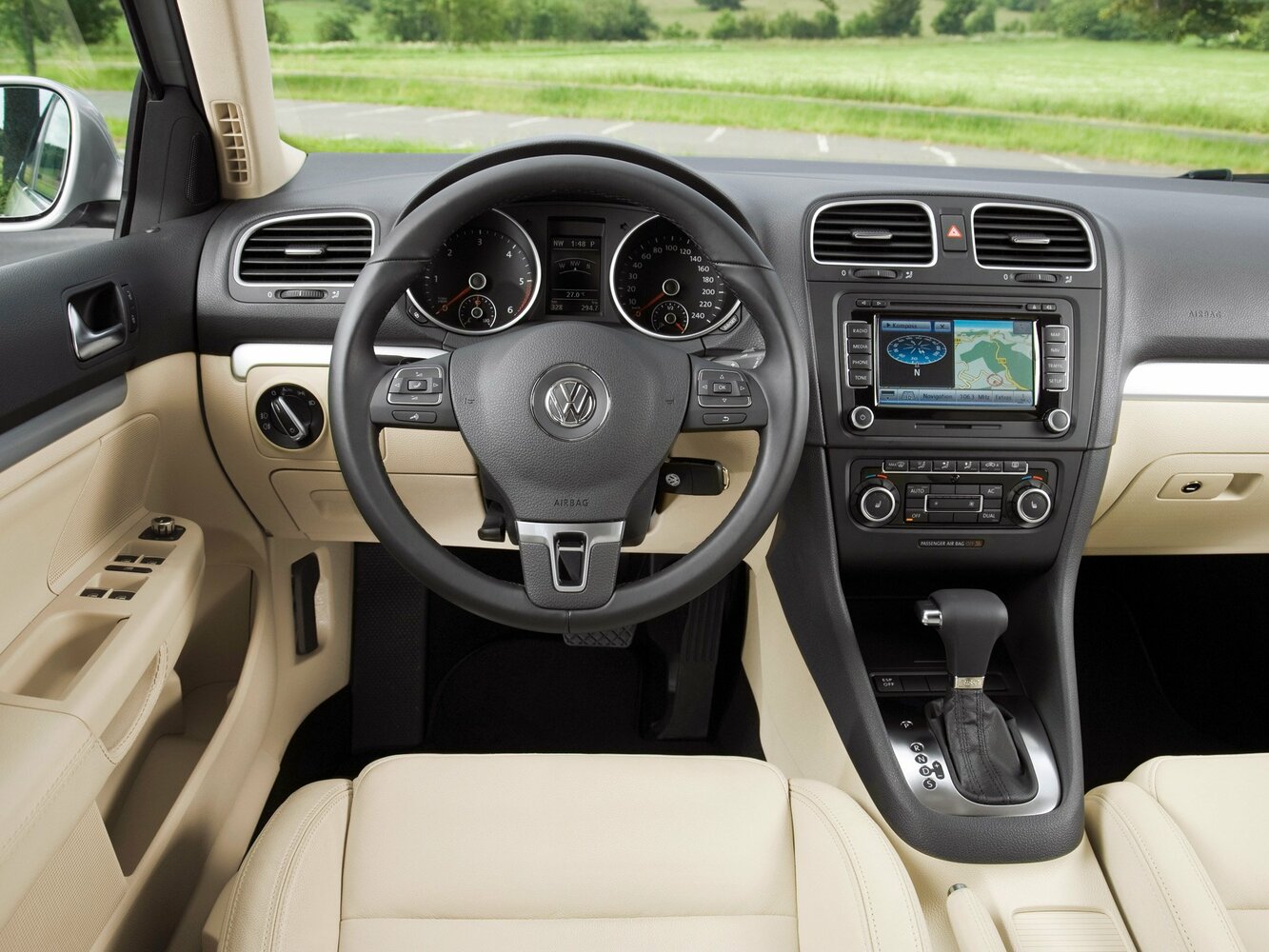 Volkswagen Golf, VI, 2008–2012, Estate 5 door: Dashboard