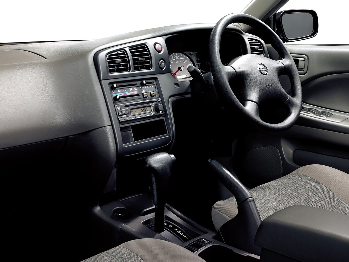 Nissan Expert, , 1999–2007, Estate 5 door: Front cabin