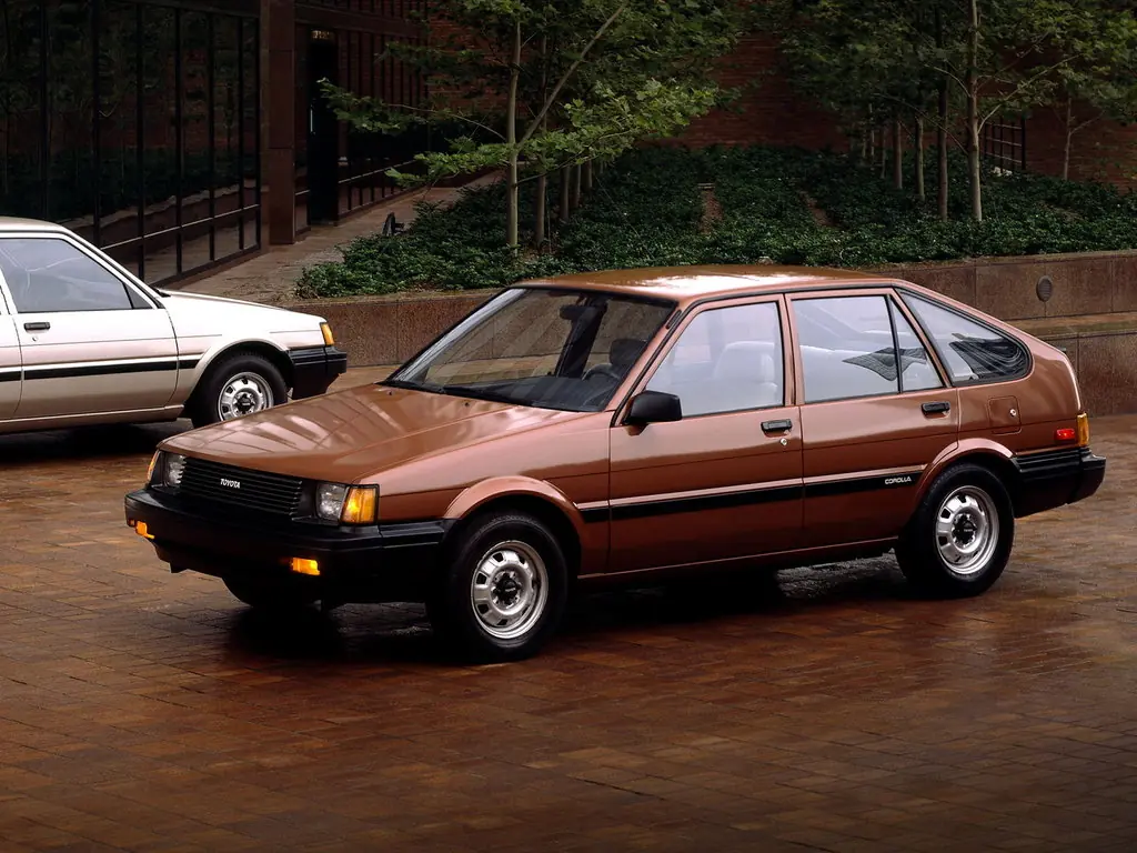 Toyota Corolla, 5 поколение, E80, Хэтчбек 5 дв., США, 05.1983 - 07.1987: фото поколения 1