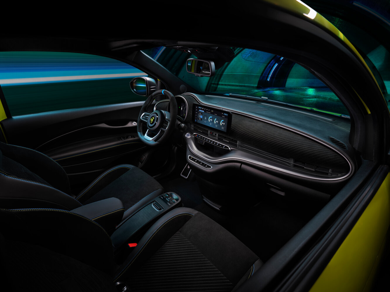 Abarth 500, II, 2023–2026, Хэтчбек 3 дв.: Передняя часть салона