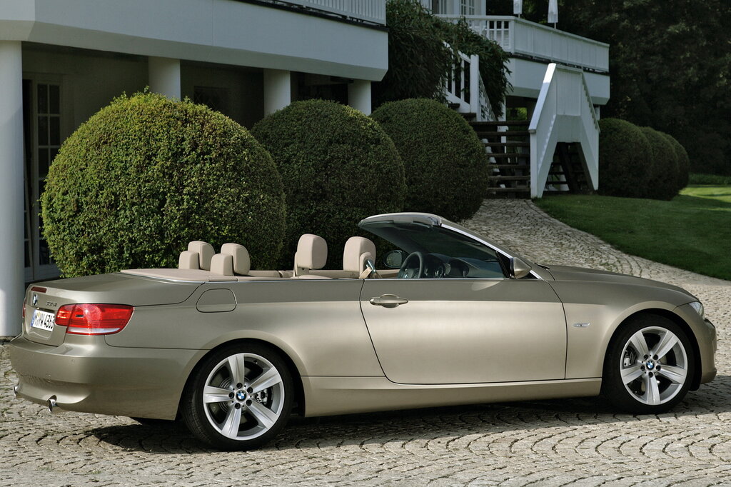 BMW 3-series, 5 поколение, E93, Открытый кузов, Южная Корея, 08.2006 - 09.2008: фото поколения 8