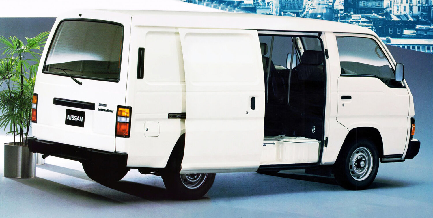 Nissan Urvan, III (E24), 1986–2001, Van: Rear three-quarter view