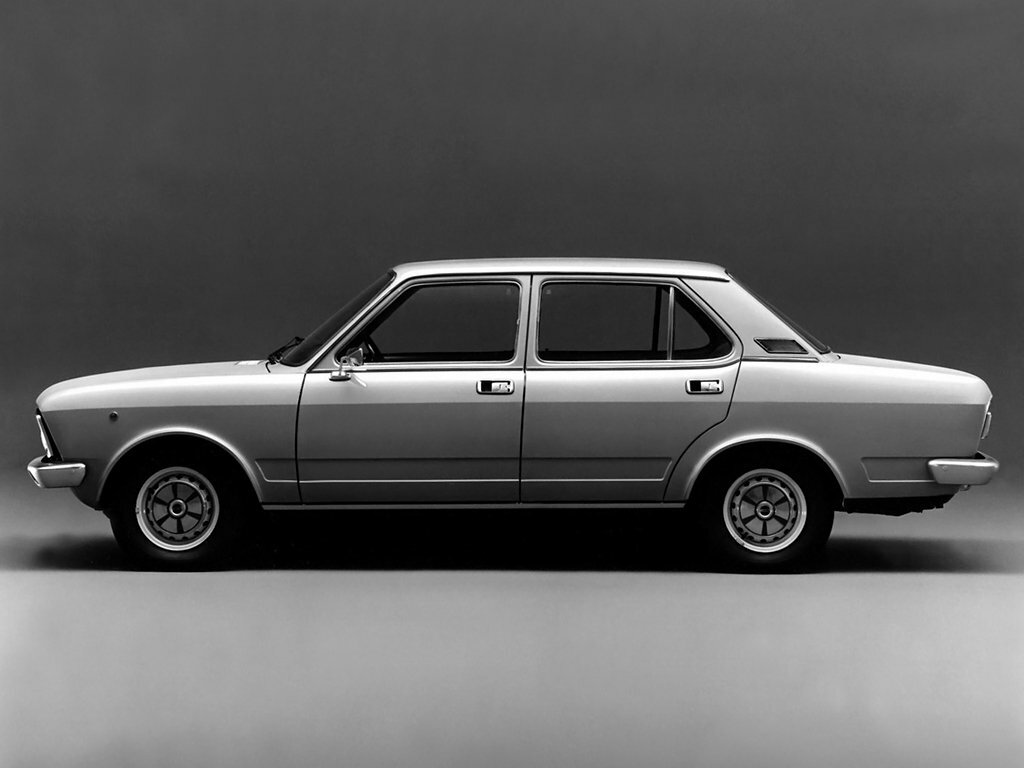 FSO 132p, , 1974–1978, Sedan: Side view