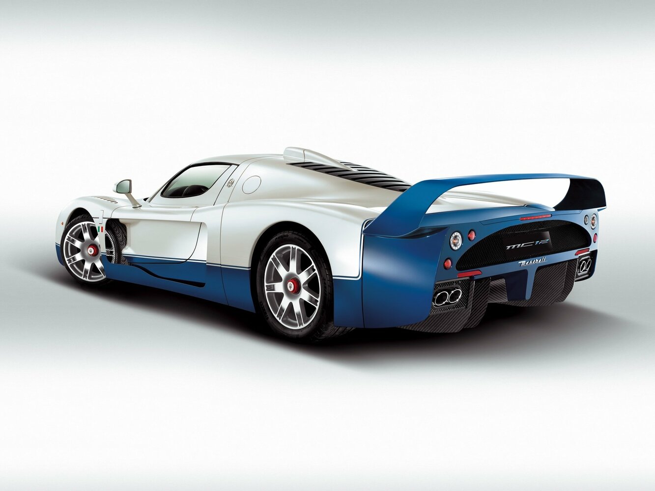Maserati MC12, , 2004–2006, Coupe: Rear three-quarter view