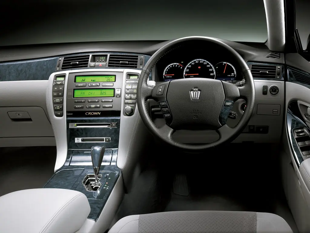 Toyota Crown, 12 поколение, S180, Седан, Япония, 12.2003 - 09.2005: фото поколения 9