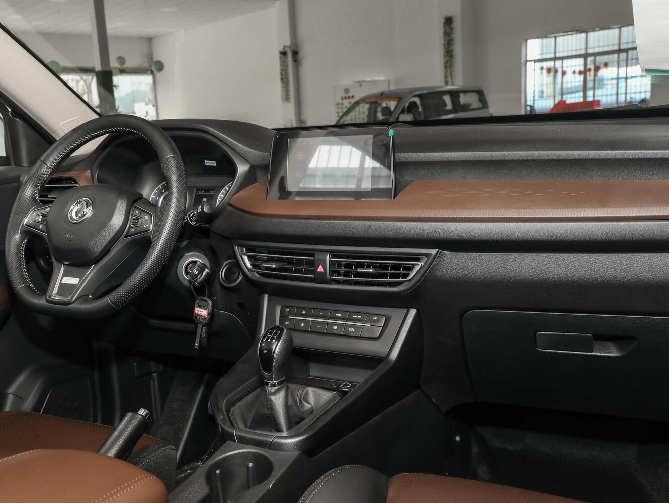 Dongfeng Fengon 560, I facelift, 2021–2026, SUV 5 door: Front cabin