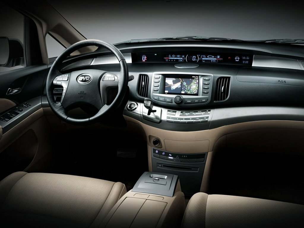 BYD E6, , 2009–2021, Hatchback 5 door: Front cabin