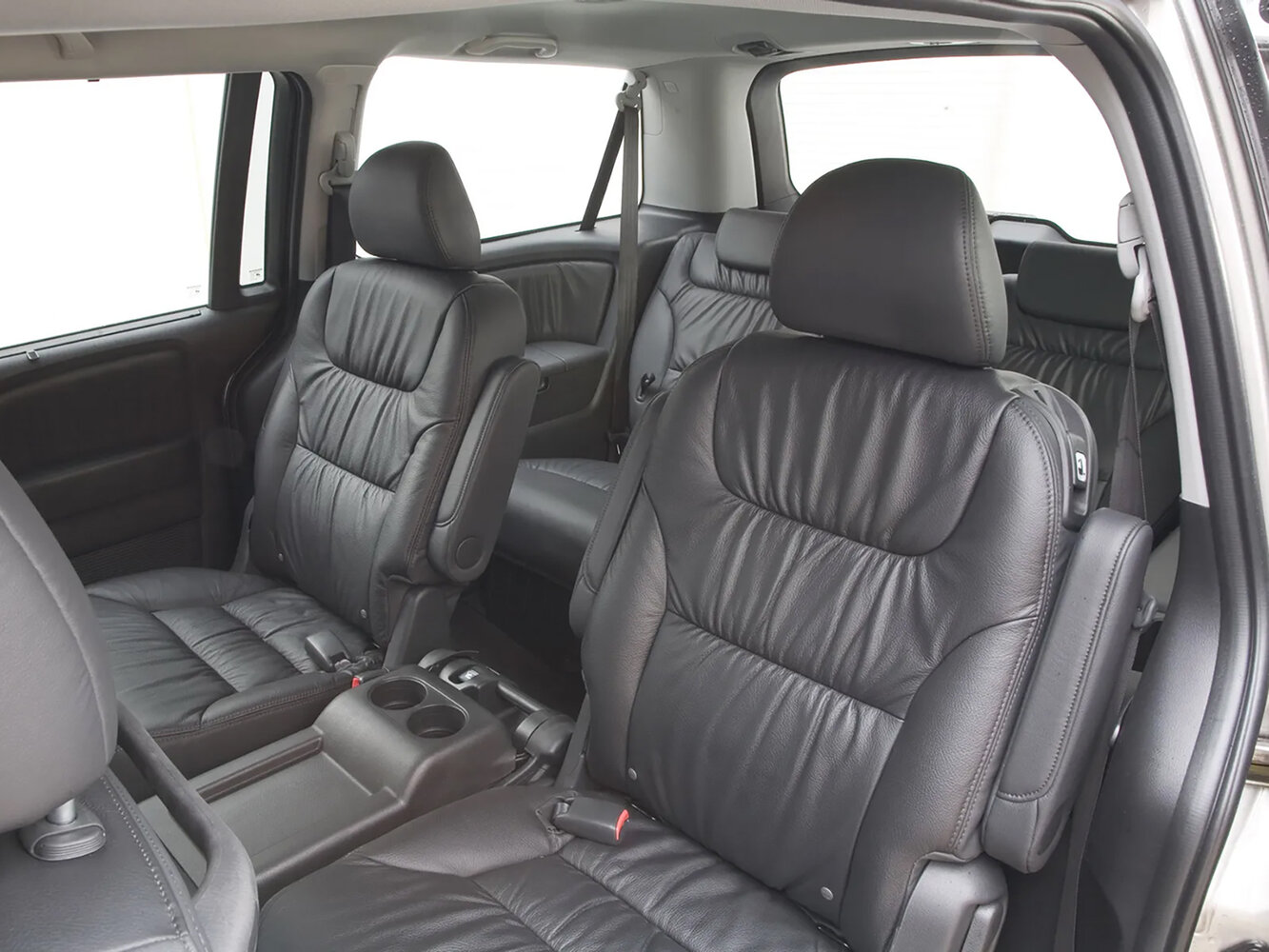 Honda Odyssey (North America), III, 2004–2010, Minivan: Rear cabin